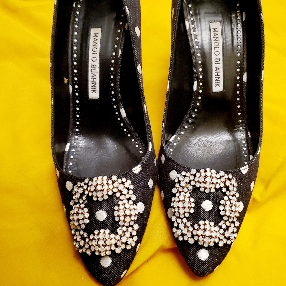 Authentic  manolo blahnik pump